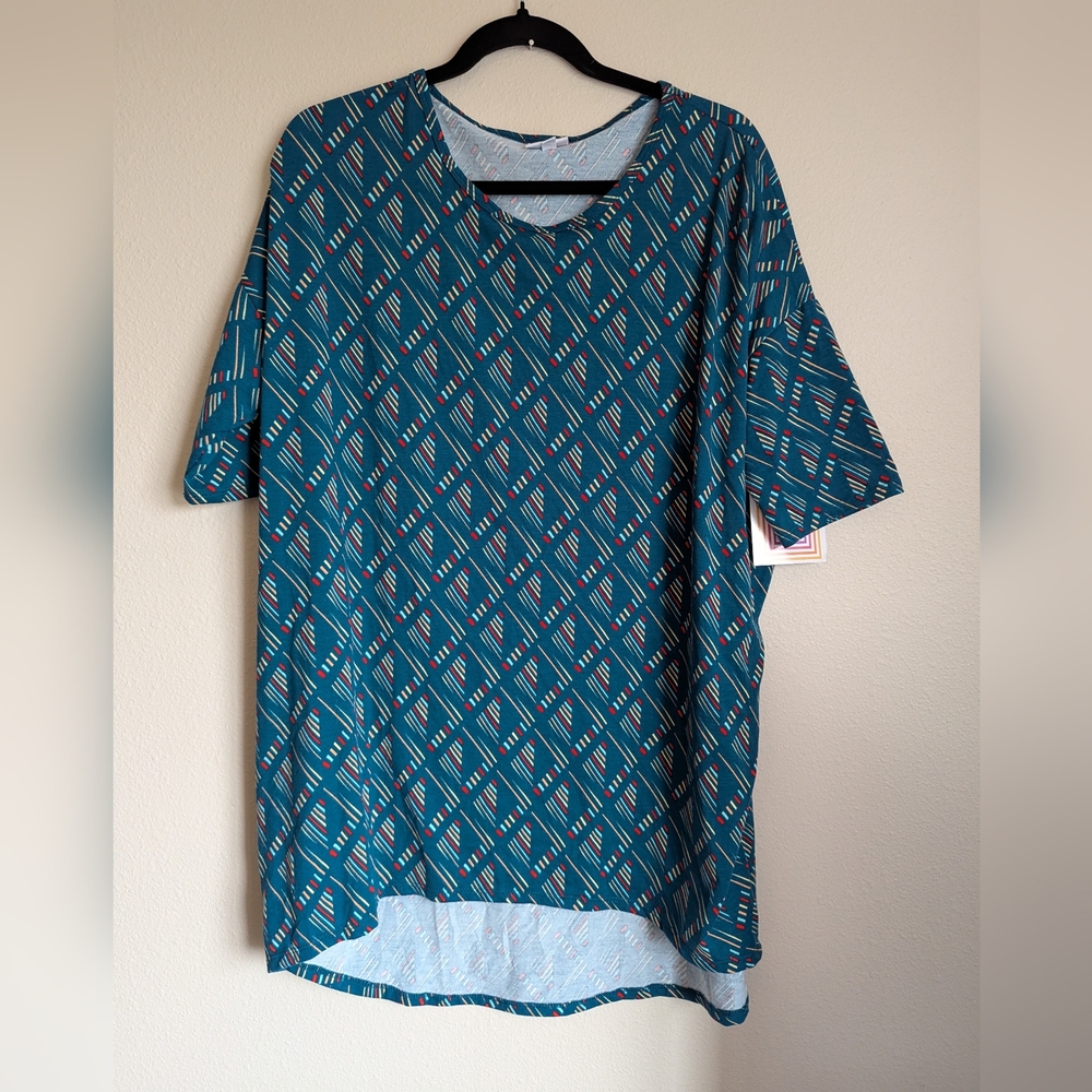 NWT LuLaRoe Green Geometric Patterned Tunic Size L
